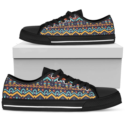Aztec Style Print Pattern Women Low Top Shoes