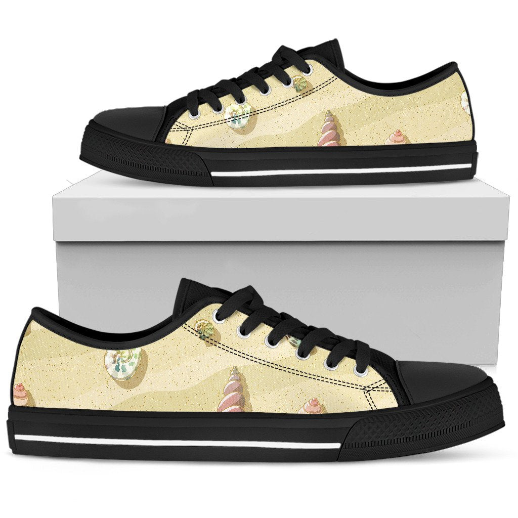 Beach with Seashell Theme Women Low Top Shoes