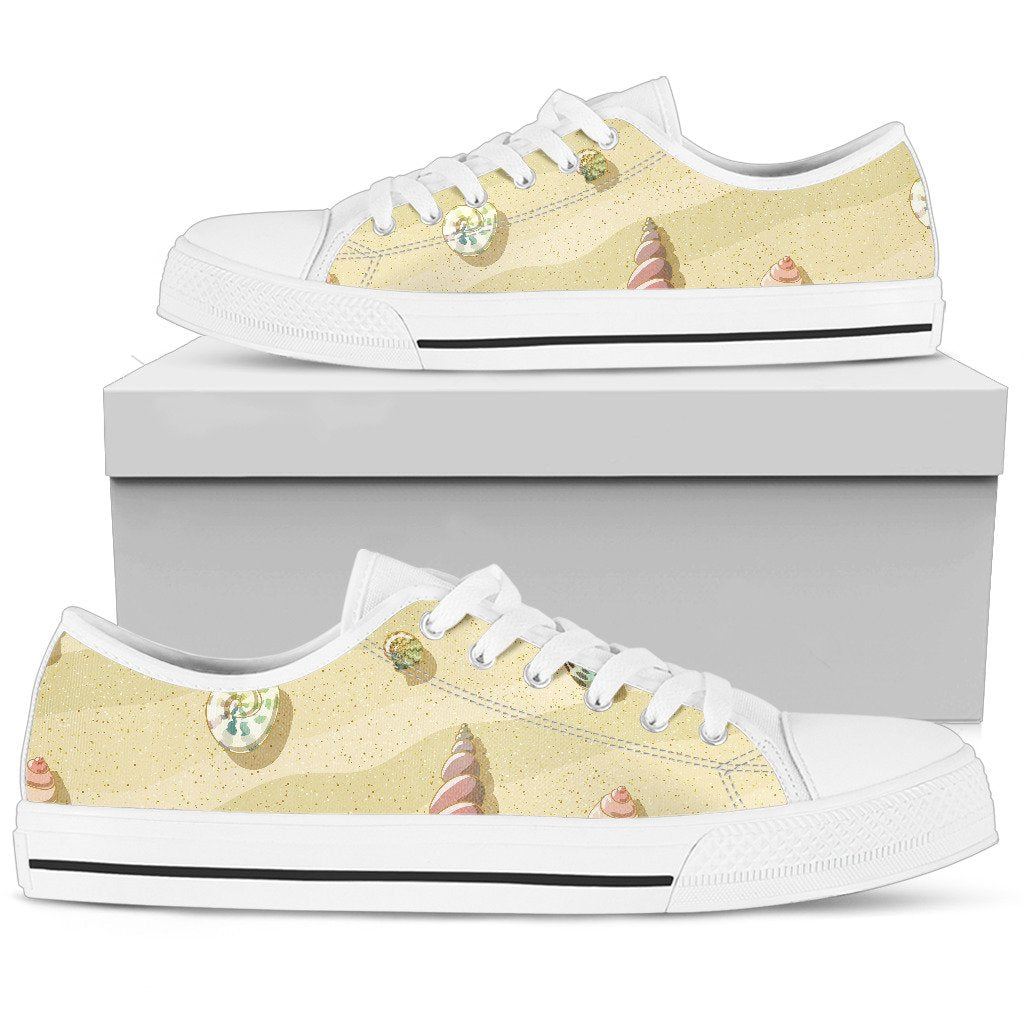 Beach with Seashell Theme Women Low Top Shoes