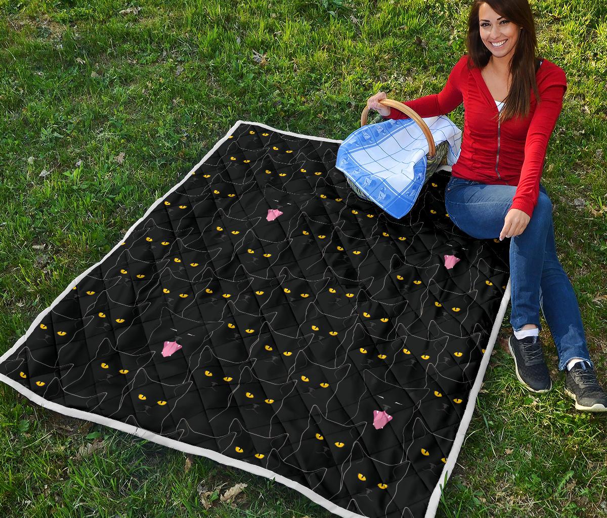 Black Cat Yellow Eyes Print Pattern Premium Quilt-JTAMIGO.COM