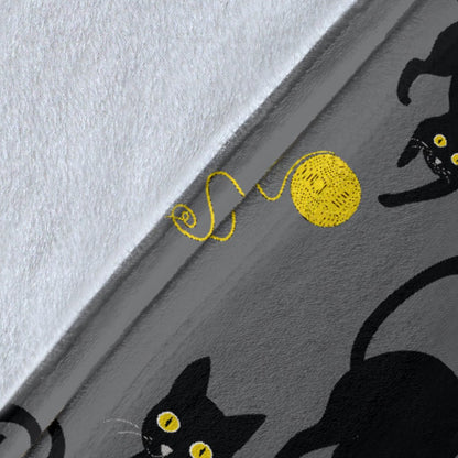Black Cat Yellow Yarn Print Pattern Fleece Blanket