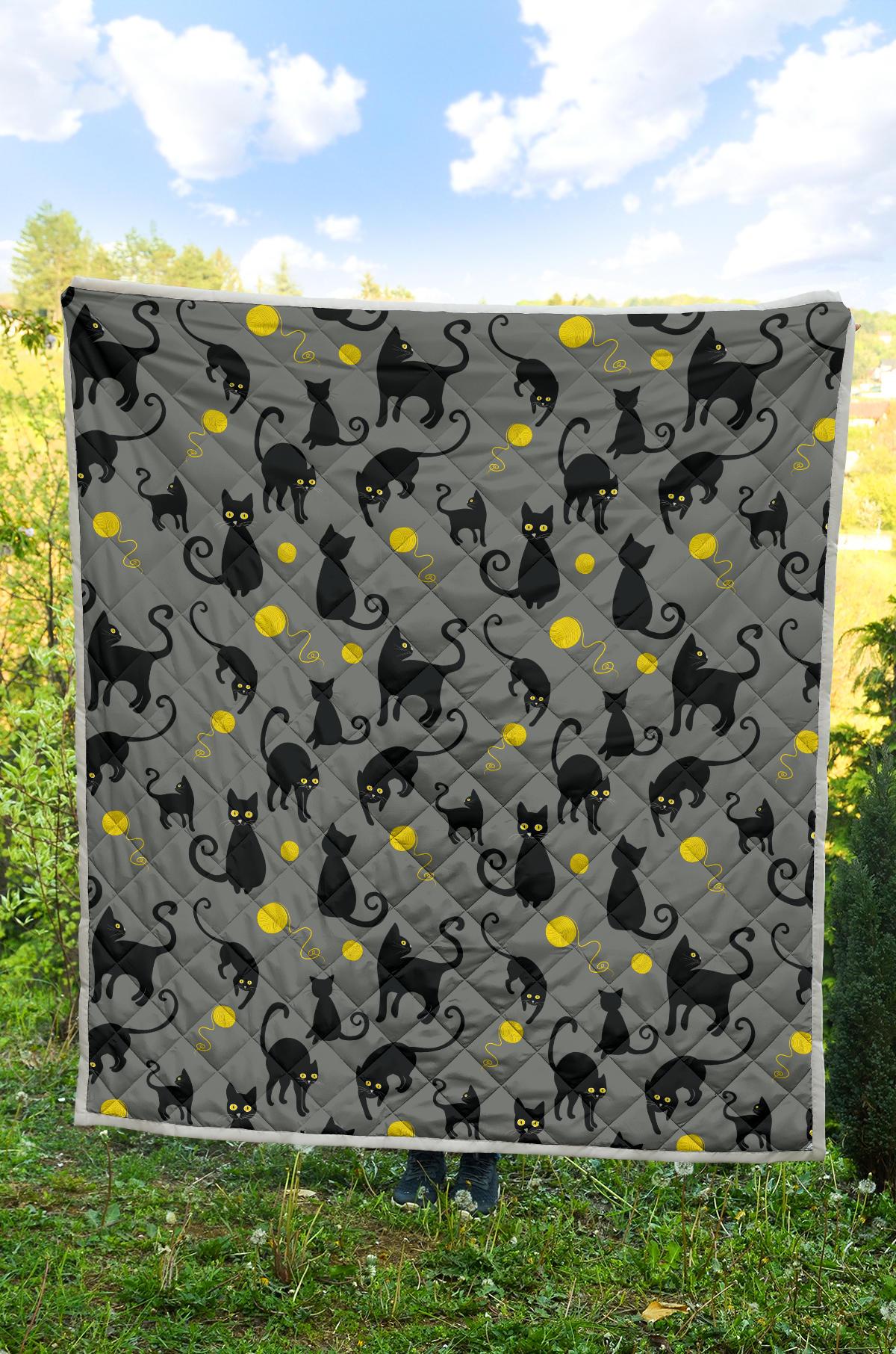 Black Cat Yellow Yarn Print Pattern Premium Quilt-JTAMIGO.COM