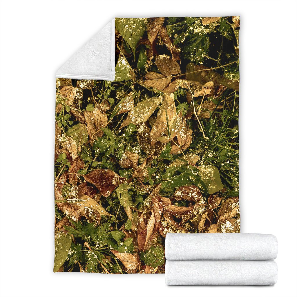 Camo Realistic Tree Forest Texture Print Fleece Blanket