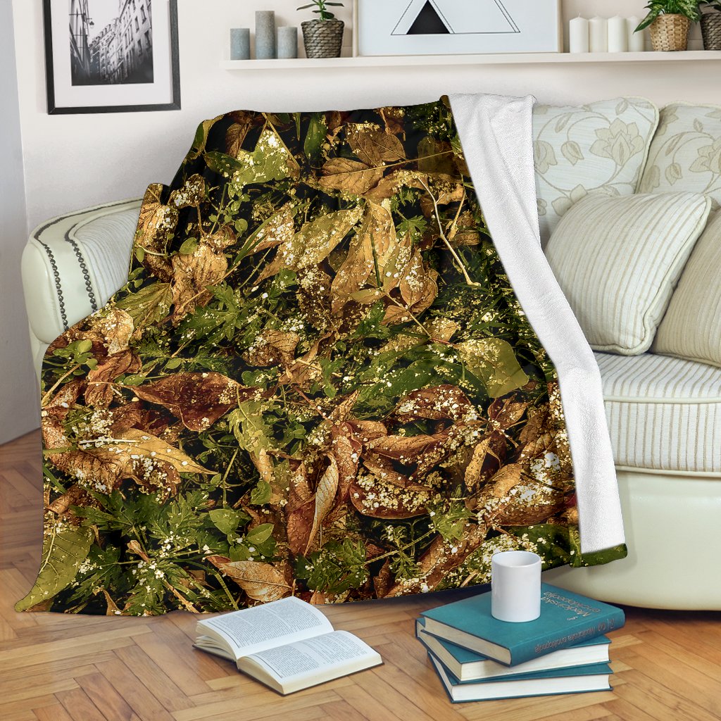 Camo Realistic Tree Forest Texture Print Fleece Blanket