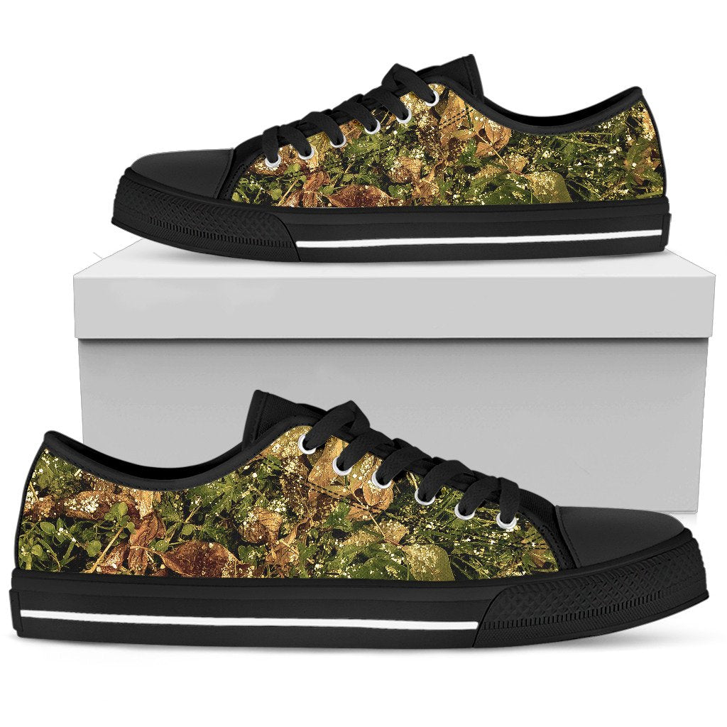 Camo Realistic Tree Forest Texture Print Women Low Top Shoes