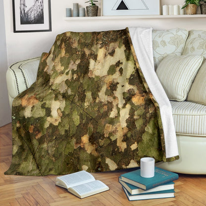 Camo Realistic Tree Texture Print Fleece Blanket