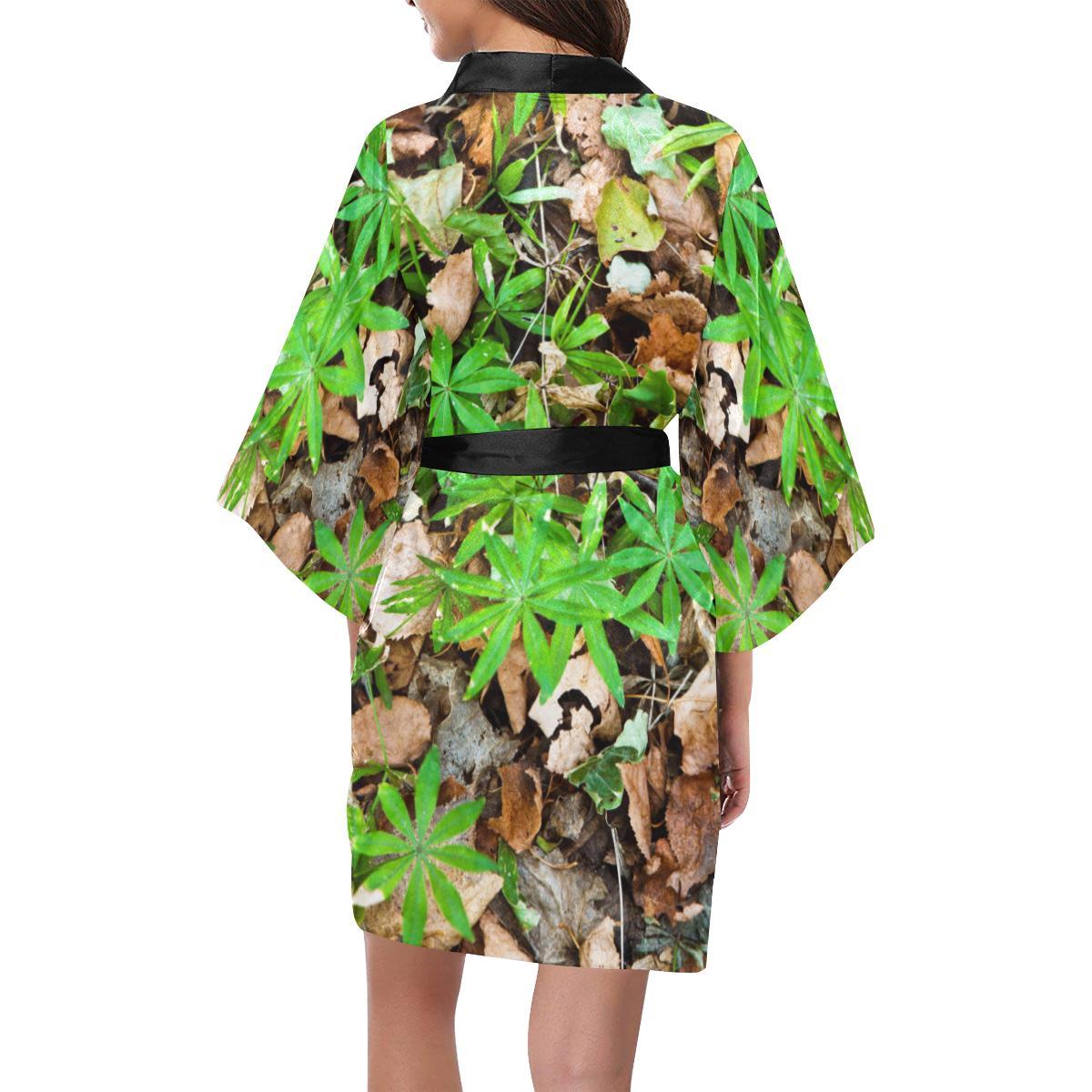 Camouflage Realistic Tree Fresh Print Women Short Kimono Robe