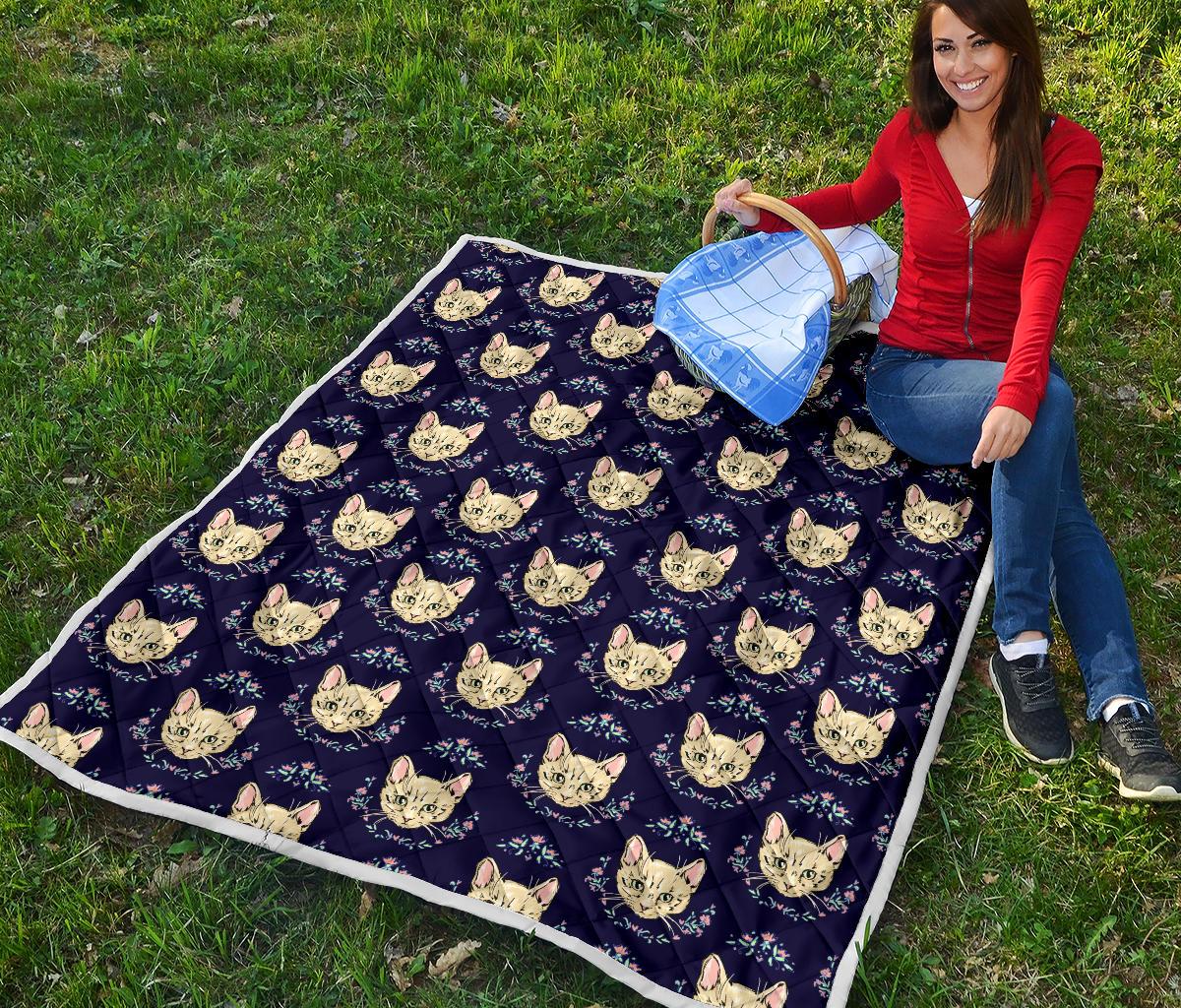 Cat Head with flower Print Pattern Premium Quilt-JTAMIGO.COM
