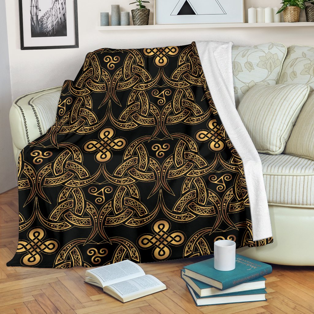 Celtic Knot Gold Design Fleece Blanket