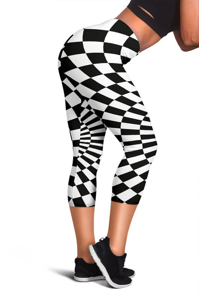 Checkered Flag Optical illusion Women Capris