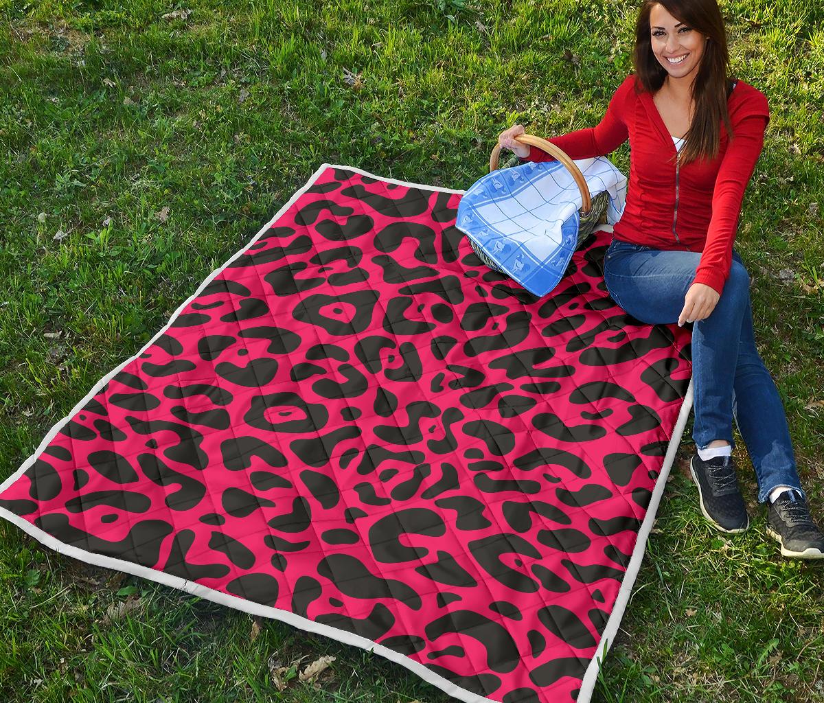Cheetah Pink Print Pattern Premium Quilt-JTAMIGO.COM