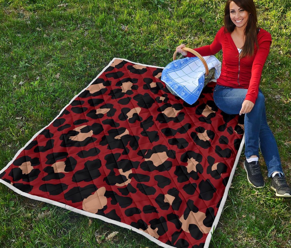 Cheetah Red Print Pattern Premium Quilt-JTAMIGO.COM