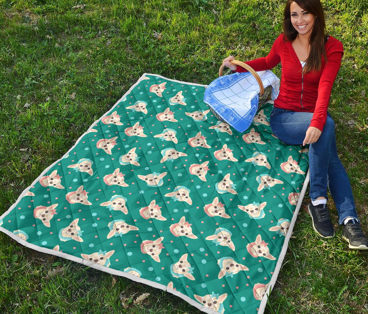 Chihuahua Polka Dot Pattern Premium Quilt-JTAMIGO.COM