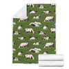 Cow On Grass Print Pattern Fleece Blanket