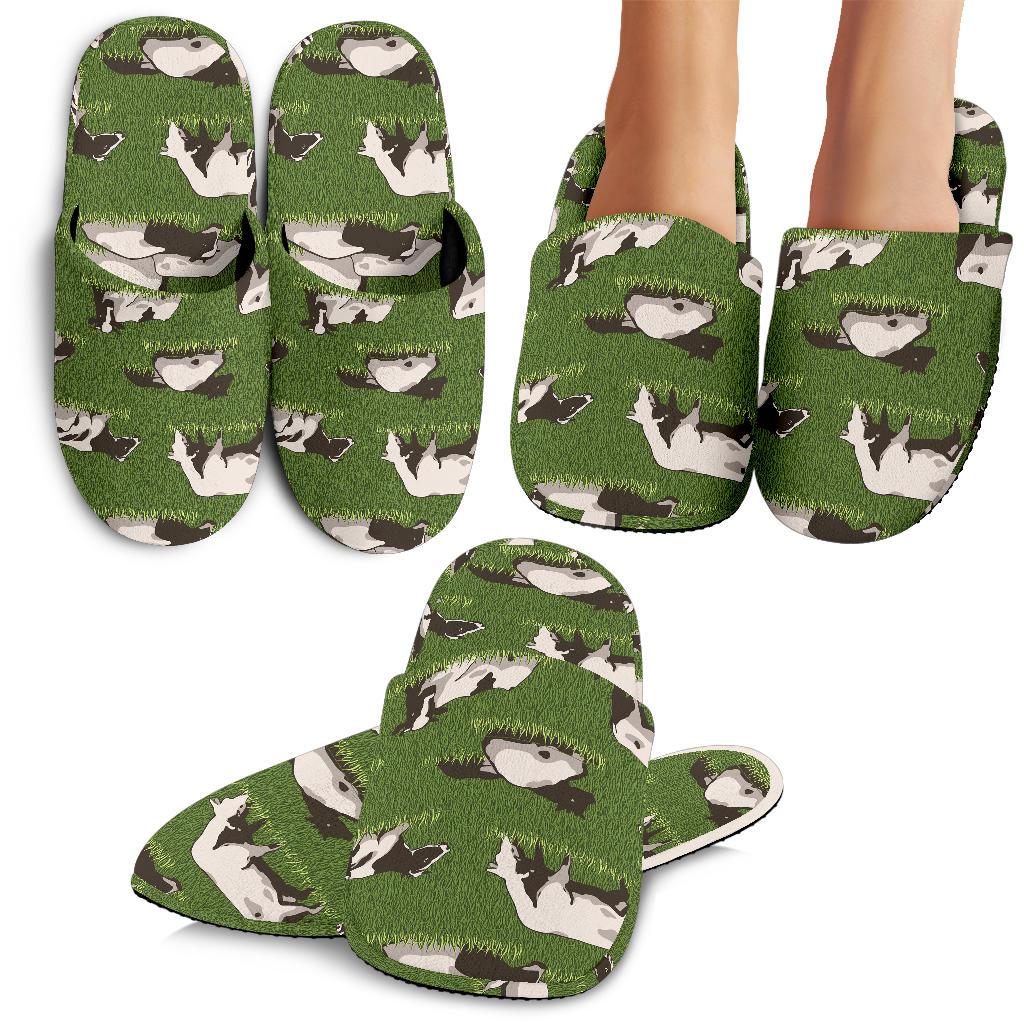 Cow on Grass Print Pattern House Slippers