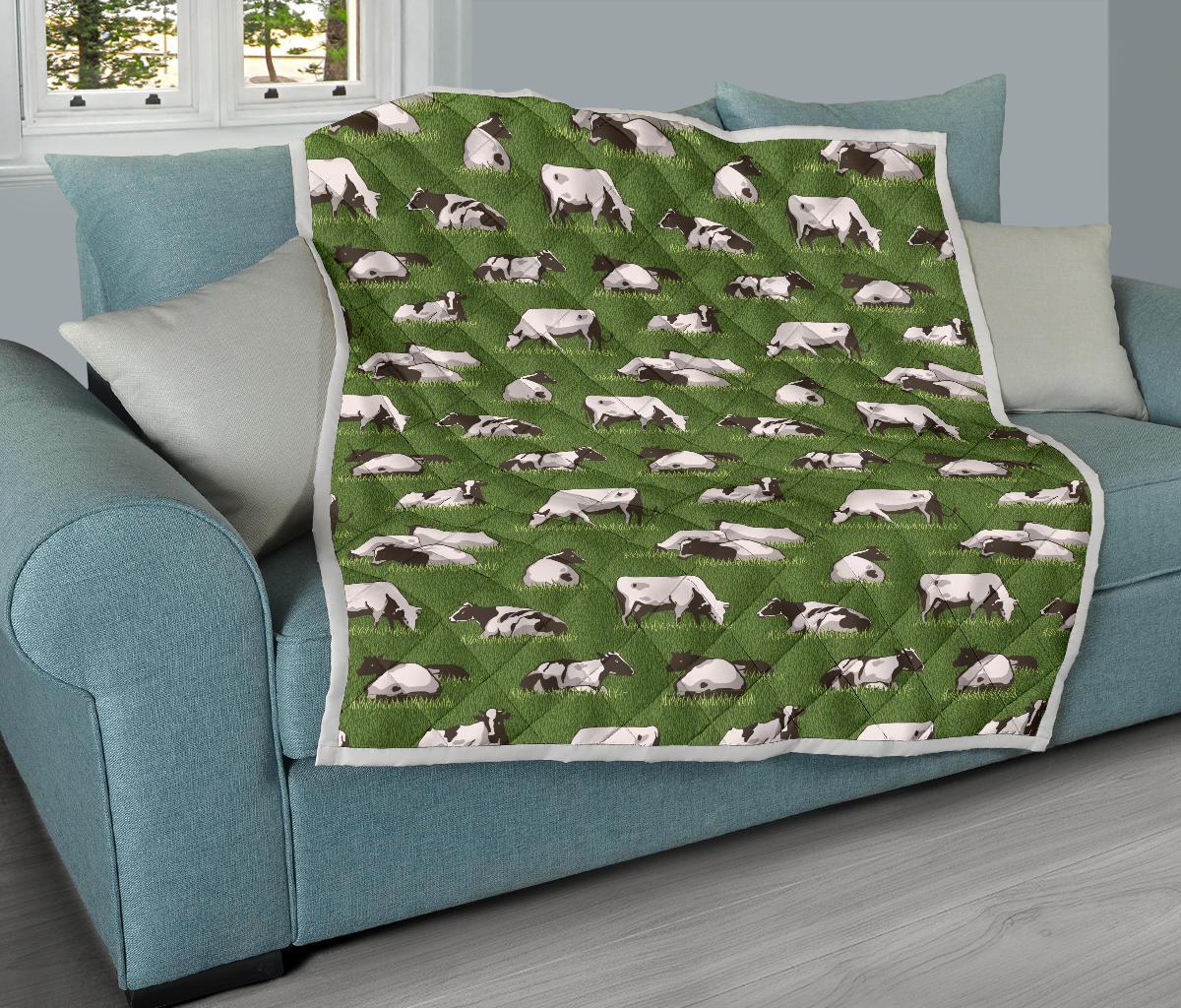 Cow on Grass Print Pattern Premium Quilt-JTAMIGO.COM