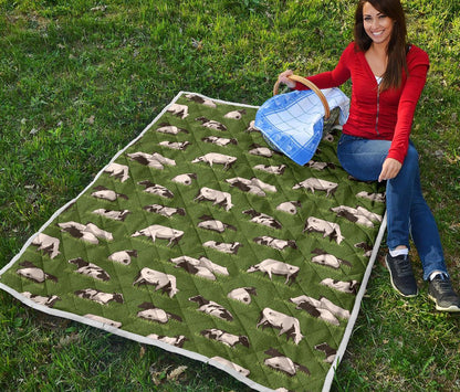 Cow on Grass Print Pattern Premium Quilt-JTAMIGO.COM