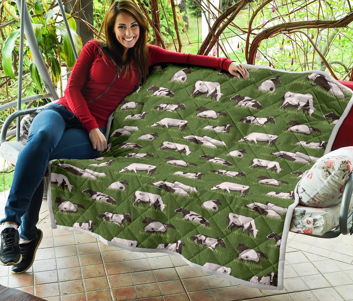 Cow on Grass Print Pattern Premium Quilt-JTAMIGO.COM