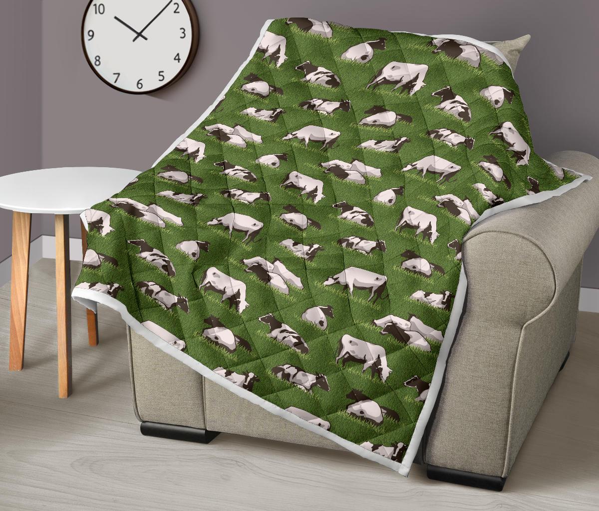 Cow on Grass Print Pattern Premium Quilt-JTAMIGO.COM