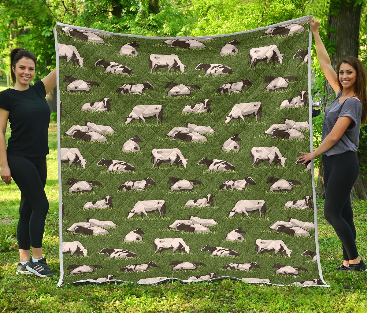 Cow on Grass Print Pattern Premium Quilt-JTAMIGO.COM
