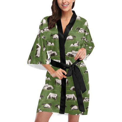 Cow on Grass Print Pattern Women Short Kimono Robe