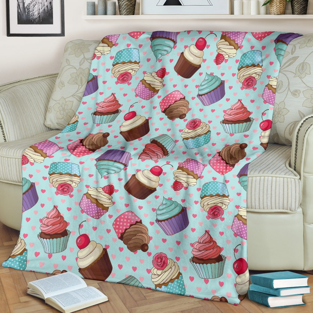 Cupcakes Fancy Heart Print Pattern Fleece Blanket
