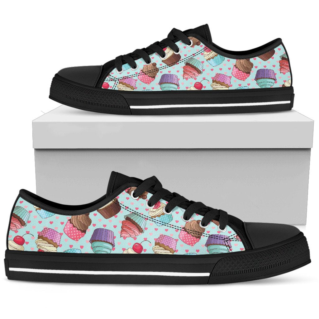 Cupcakes Fancy Heart Print Pattern Women Low Top Shoes
