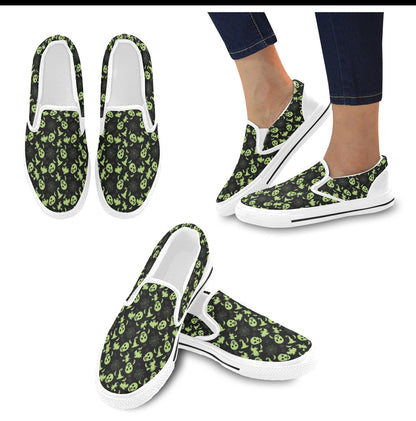 Witch Halloween Print Design LKS306 White Slip Ons Canvas Women's Shoes
