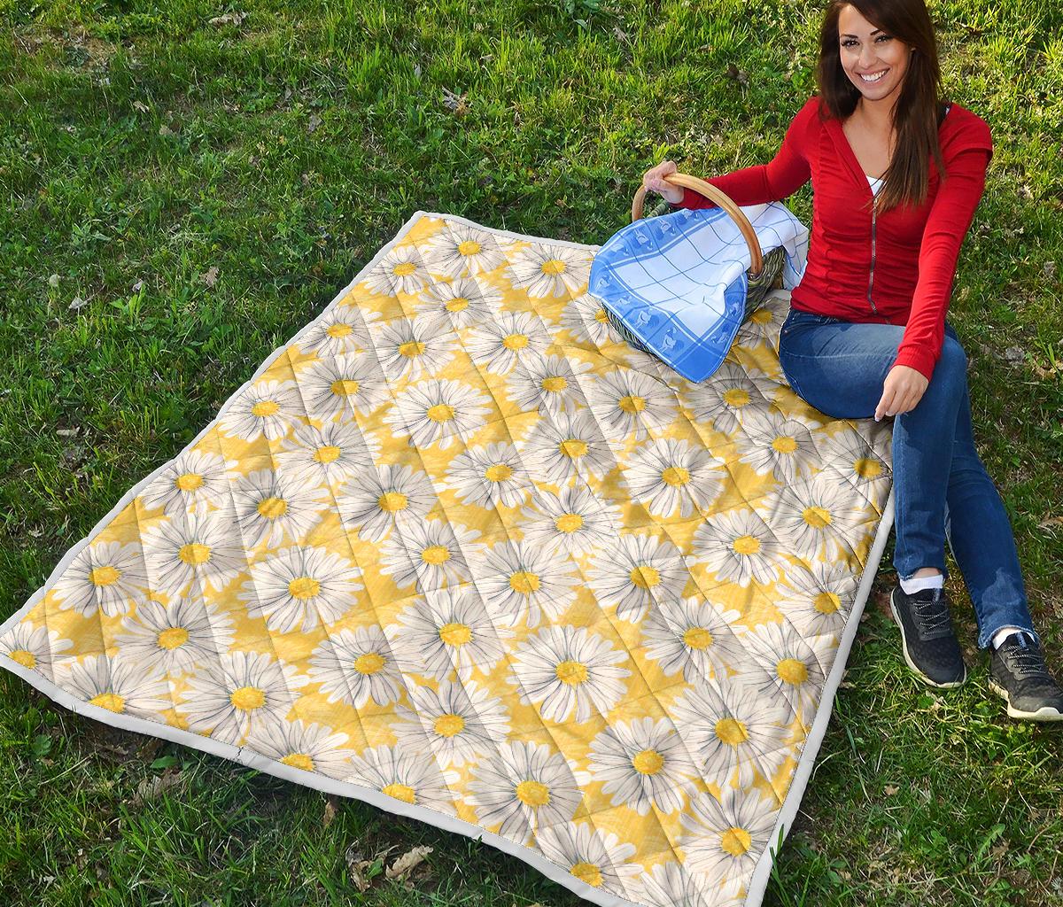 Daisy Yellow Watercolor Print Pattern Premium Quilt-JTAMIGO.COM