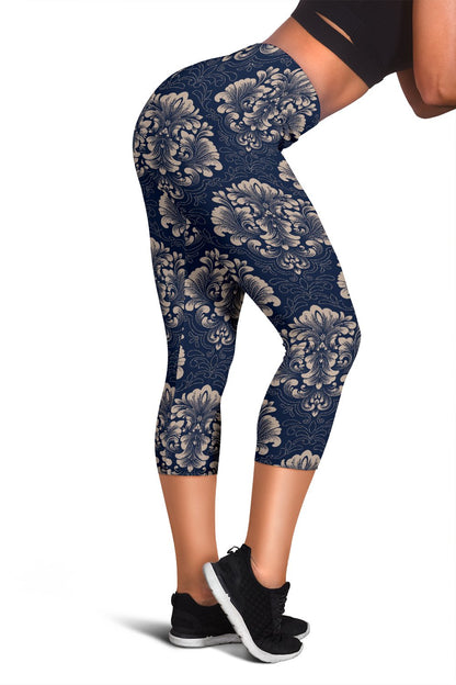 Damask Blue Luxury Print Pattern Women Capris