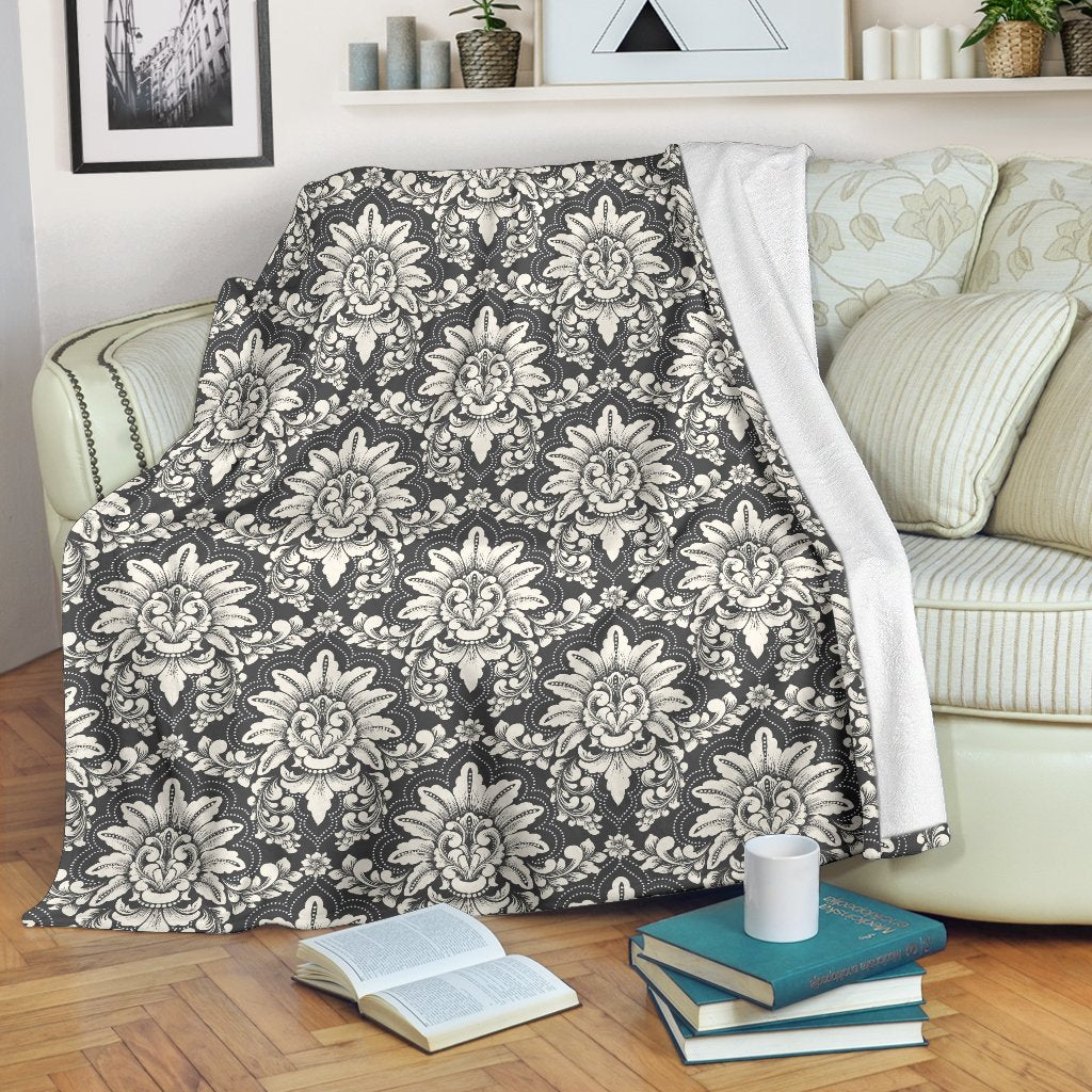 Damask Elegant Print Pattern Fleece Blanket