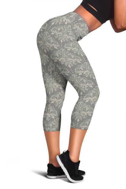 Damask Grey Elegant Print Pattern Women Capris