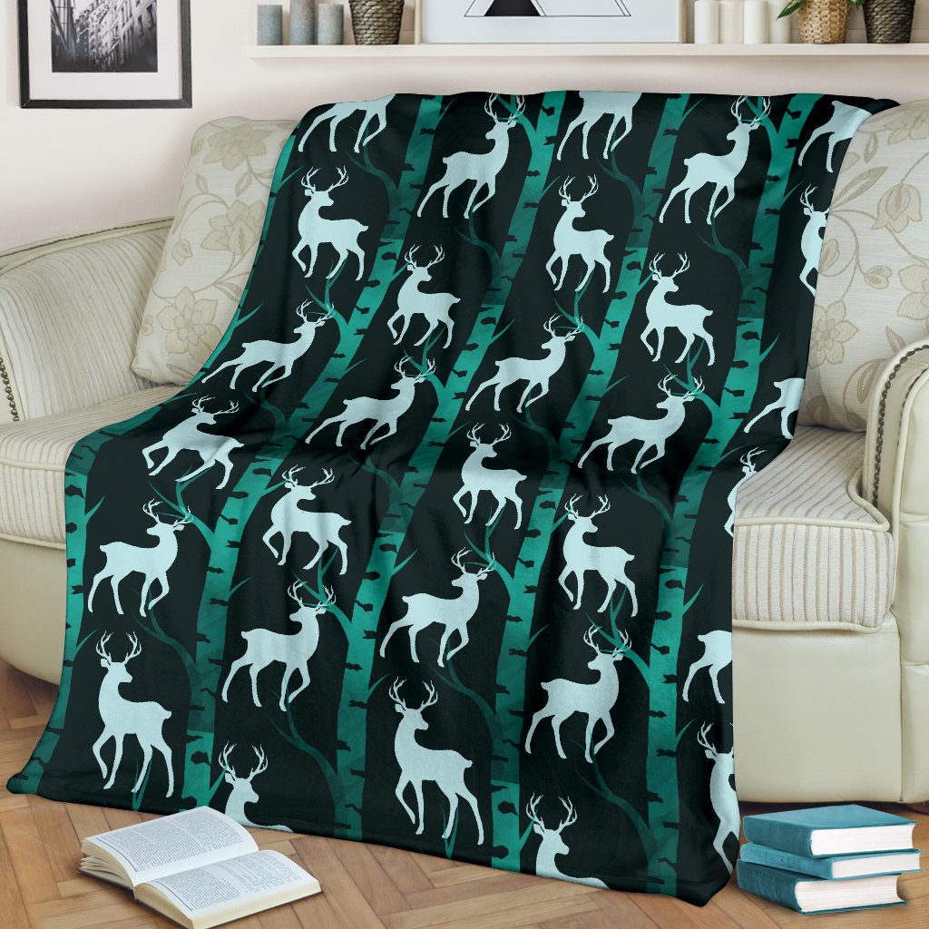 Deer Jungle Print Pattern Fleece Blanket