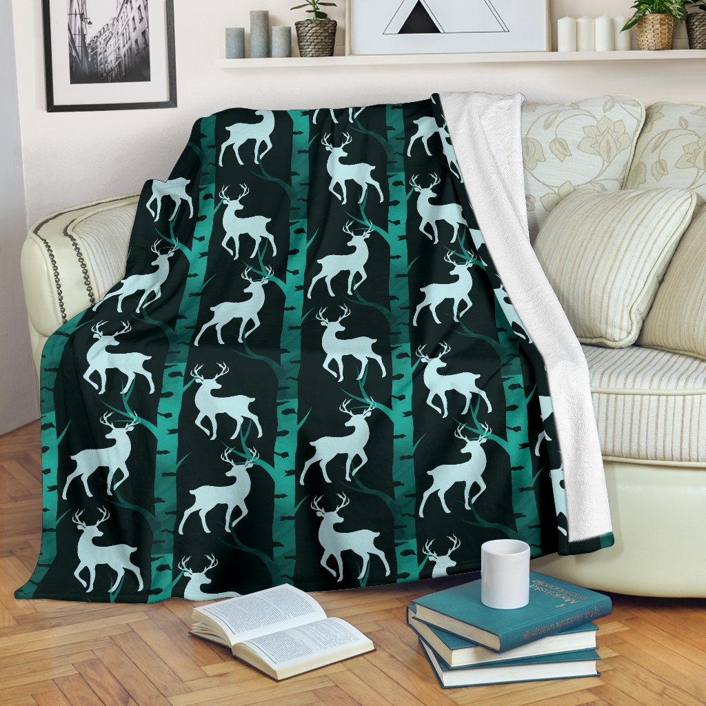 Deer Jungle Print Pattern Fleece Blanket