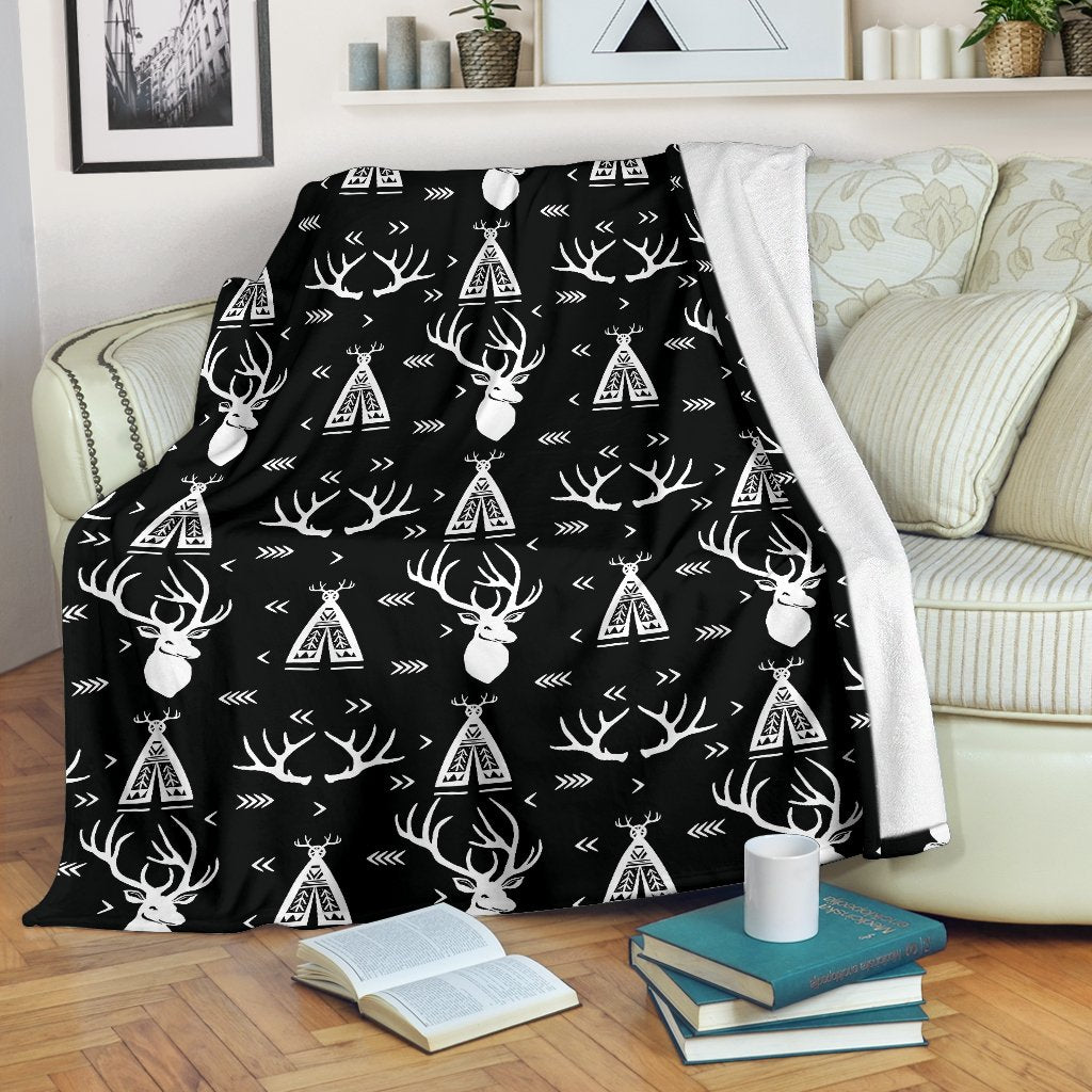 Deer Native Indian Print Pattern Fleece Blanket