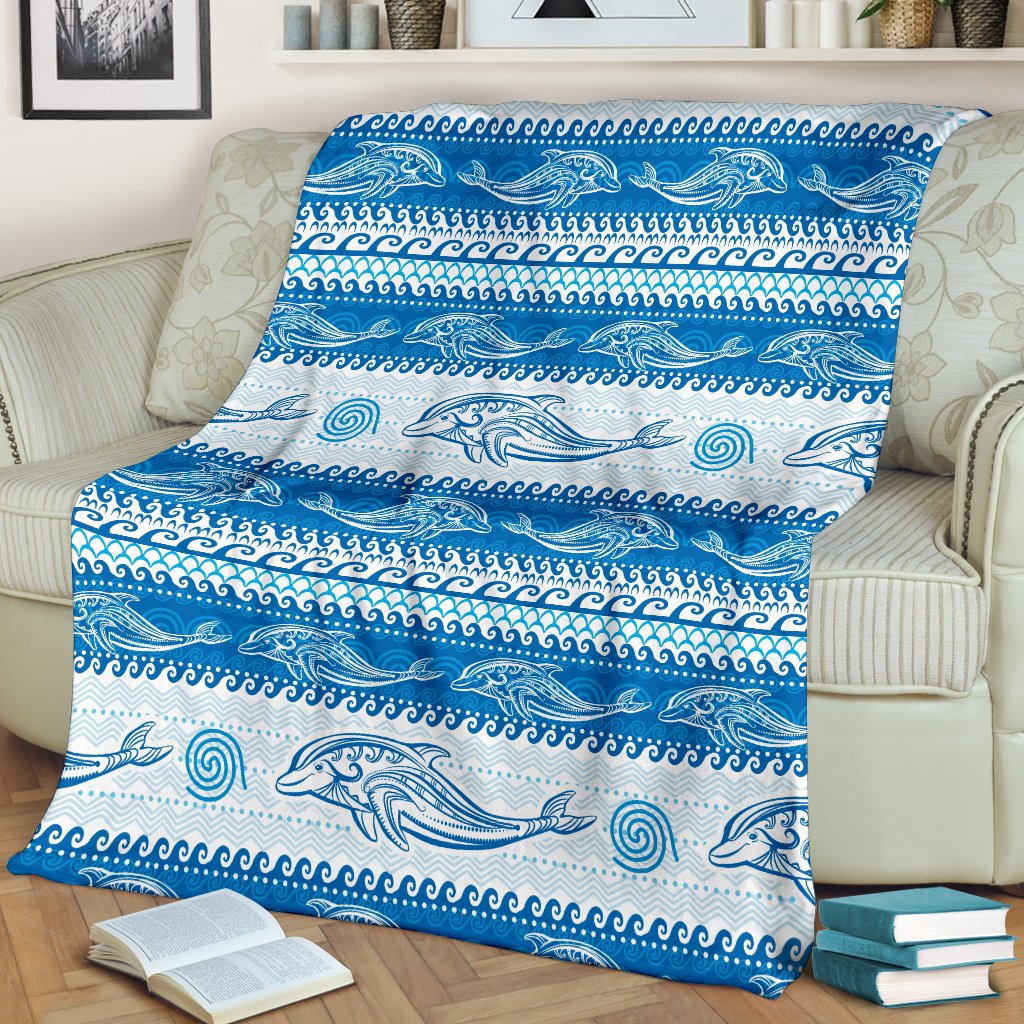Dolphin Tribal Print Pattern Fleece Blanket