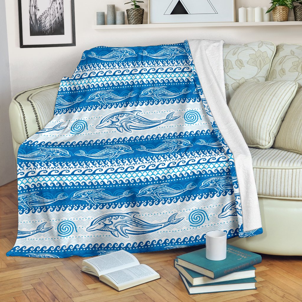 Dolphin Tribal Print Pattern Fleece Blanket