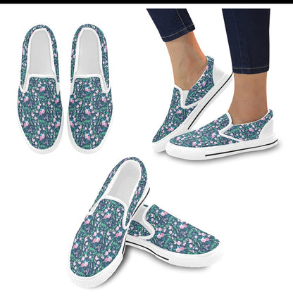 Sweet Pea Print Design LKS303 White Slip Ons Canvas Women's Shoes