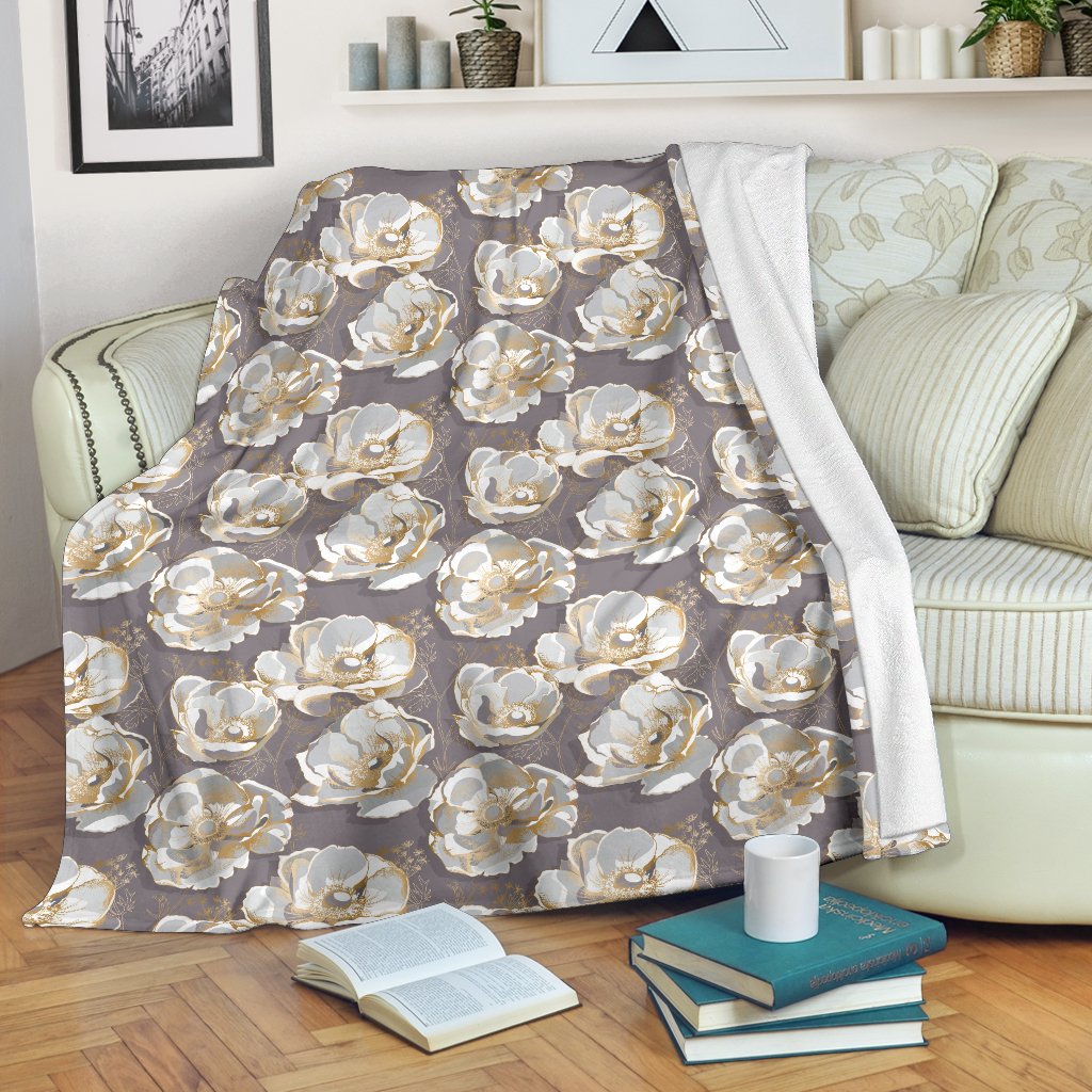 Elegant Grey Flower Print Fleece Blanket