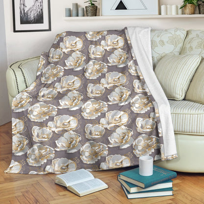 Elegant Grey Flower Print Fleece Blanket