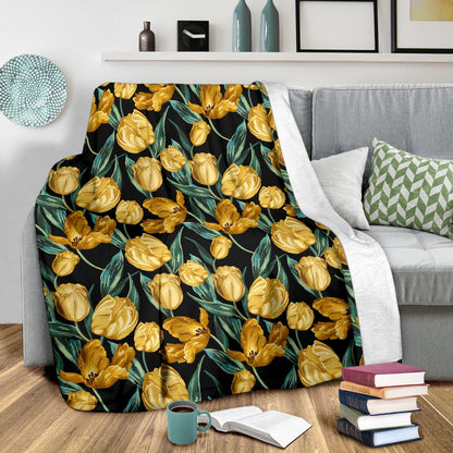 Elegant Yellow Tulip Print Fleece Blanket