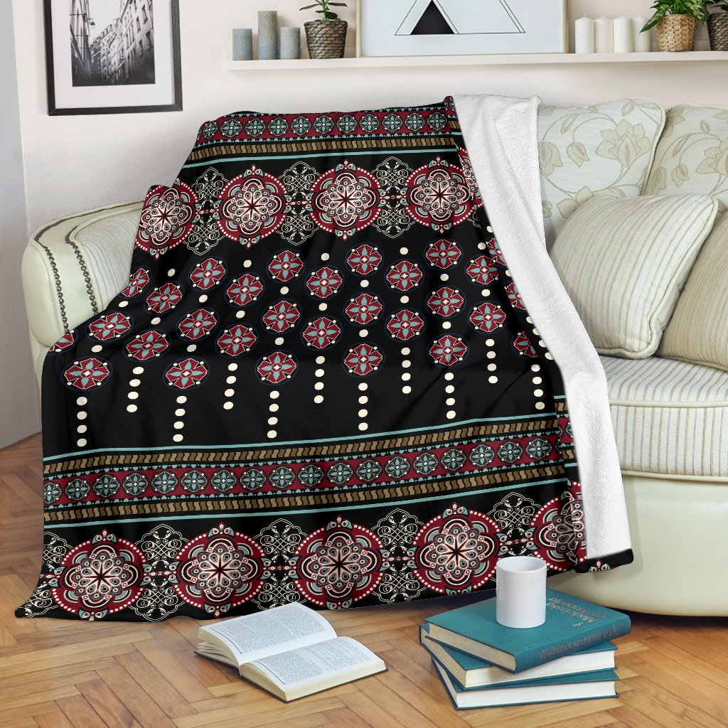 Ethnic Dot Style Print Pattern Fleece Blanket
