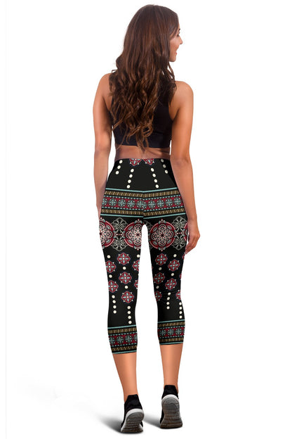 Ethnic Dot Style Print Pattern Women Capris