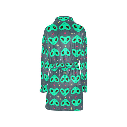 Alien Head Heart Pattern Print Design 03 Women's Fleece Robe