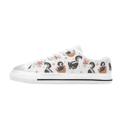 Skunk Print Design LKS304 Women's White Low Top Shoes