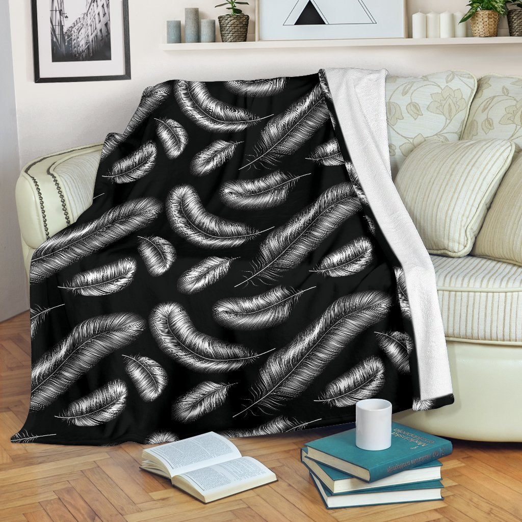 Feather Black White Design Print Fleece Blanket