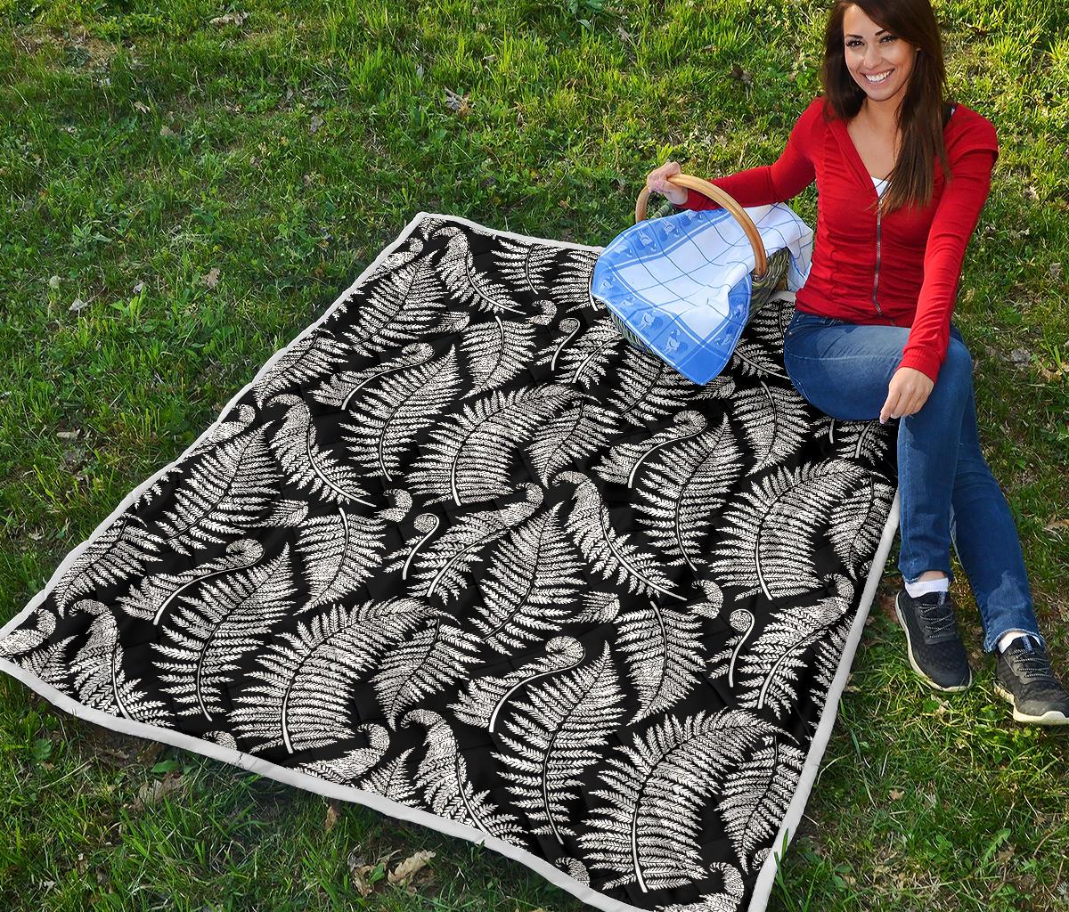 Fern Leave Black White Print Pattern Premium Quilt-JTAMIGO.COM