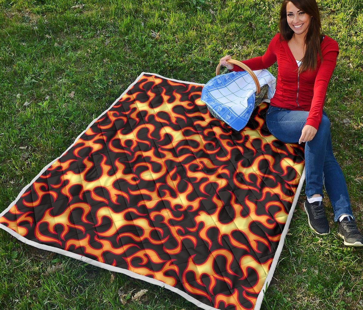 Flame Fire Themed Print Quilt-JTAMIGO.COM