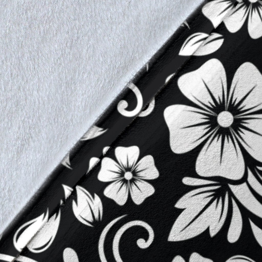 Floral Black White Themed Print Fleece Blanket