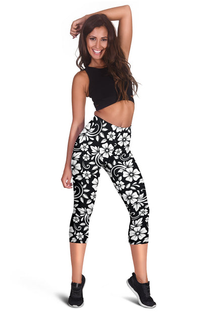 Floral Black White Themed Print Women Capris